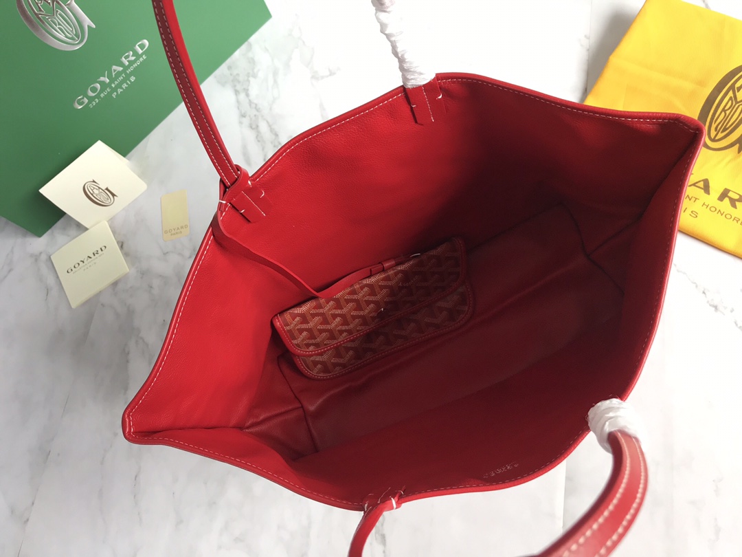 Anjou PM Reversible Tote Bag In Red